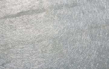 Stryt Issa laminate fibreglass or shingles?