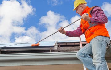 Stryt Issa soft wash roof cleaning